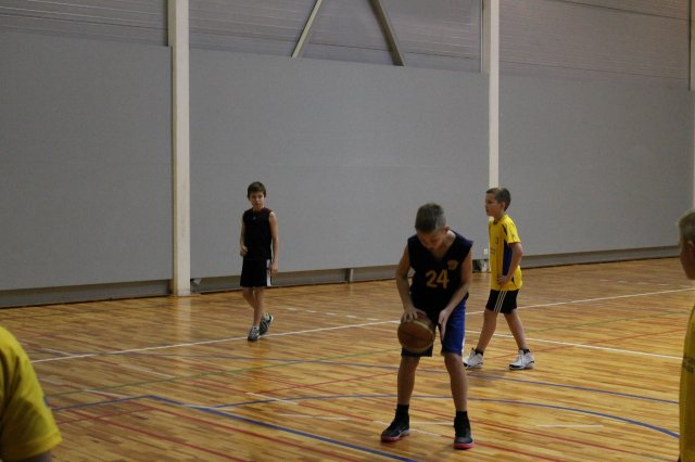 Basketbola sacensības D grupa zēni